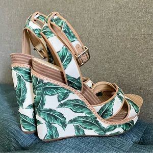 Gianni Bini Palm Frond Platform Heels